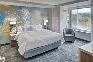 Desk, iron/ironing board, free WiFi, bed sheets - Courtyard by Marriott Appleton Riverfront (Appleton)