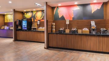 Free daily continental breakfast