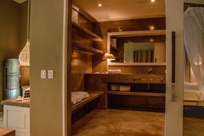 Exclusive Cabin, 1 Bedroom | Bathroom | Shower, free toiletries, hair dryer, towels - Villa Recanto de Sophie (Tibau do Sul)