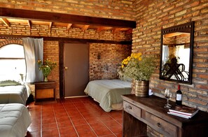 각각 다른 스타일의 인테리어, 각각 다르게 가구 비치, 침대 시트