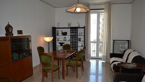 Unclassified image, 5 of 38, button - B&B Borfuro (Bergamo)