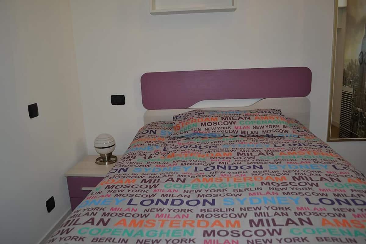 Single Room, Private Bathroom (External)