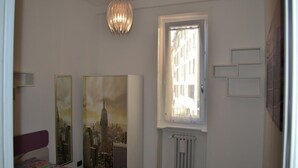 Unclassified image, 3 of 38, button - B&B Borfuro (Bergamo)