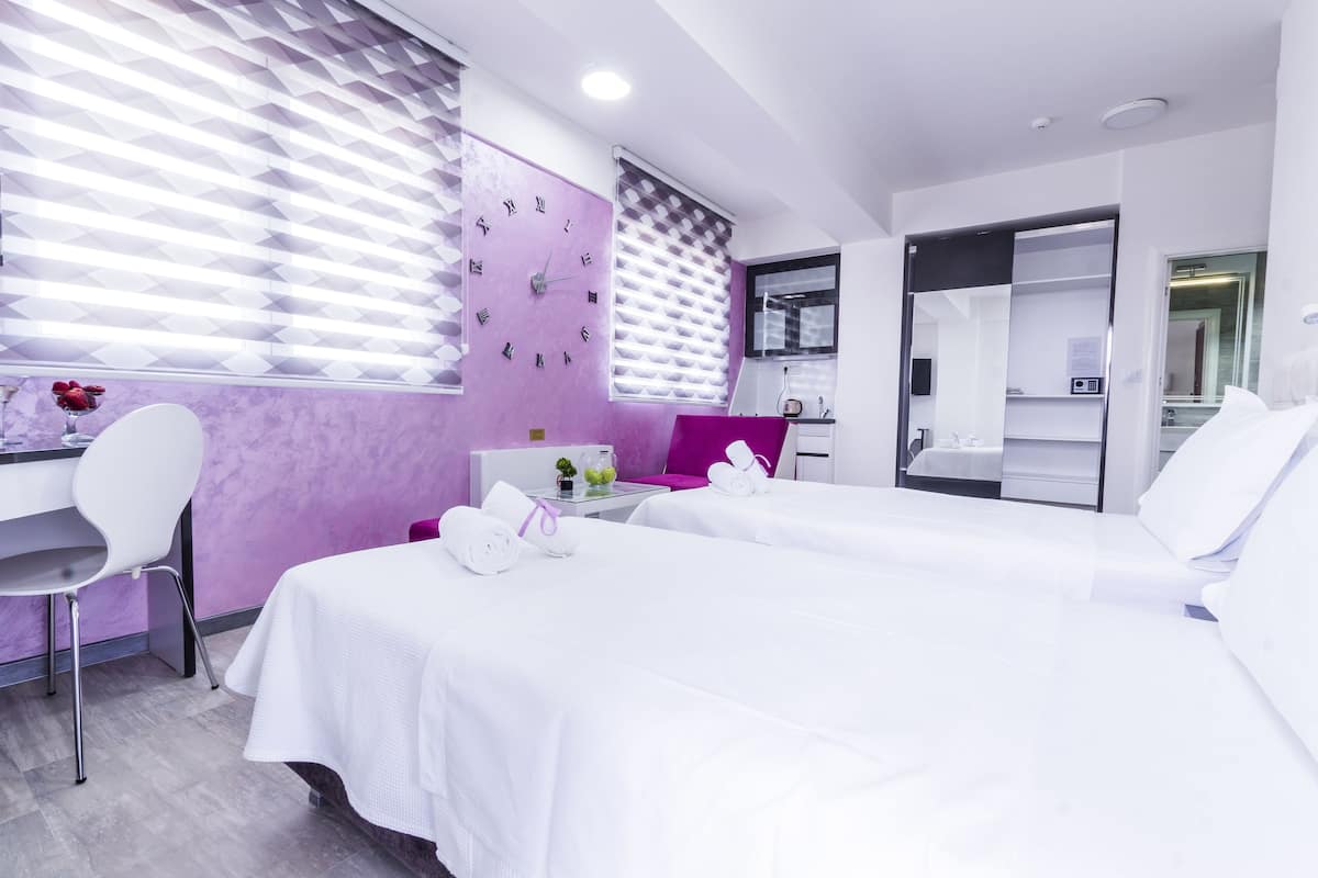 Studio Apartment with Balcony | Premium bedding, in-room safe, desk, free WiFi