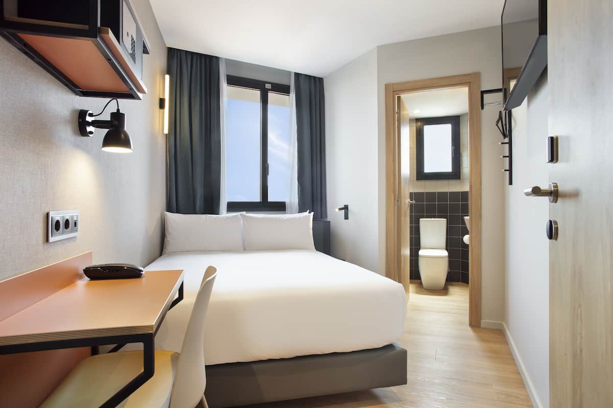 Miniroom | Zimmersafe, Schreibtisch, Verdunkelungsvorhänge, schallisolierte Zimmer