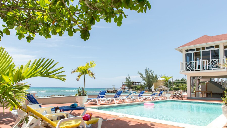 Pipers Cove - Runaway Bay