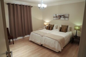 2 slaapkamers, een strijkplank/strijkijzer, gratis wifi