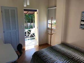 Iron/ironing board, free WiFi