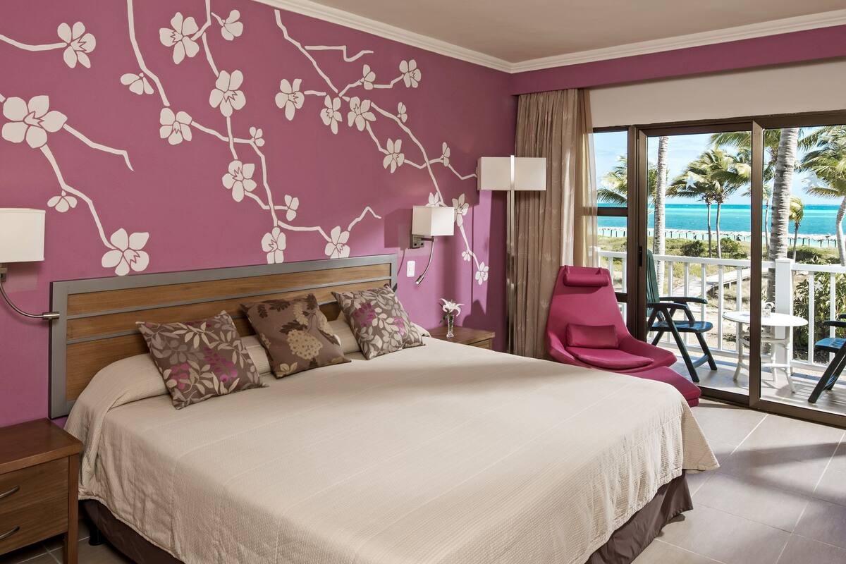 Down comforters, free minibar, in-room safe, desk