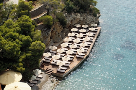 Ubicación a pie de playa. Sirene Blue Resort