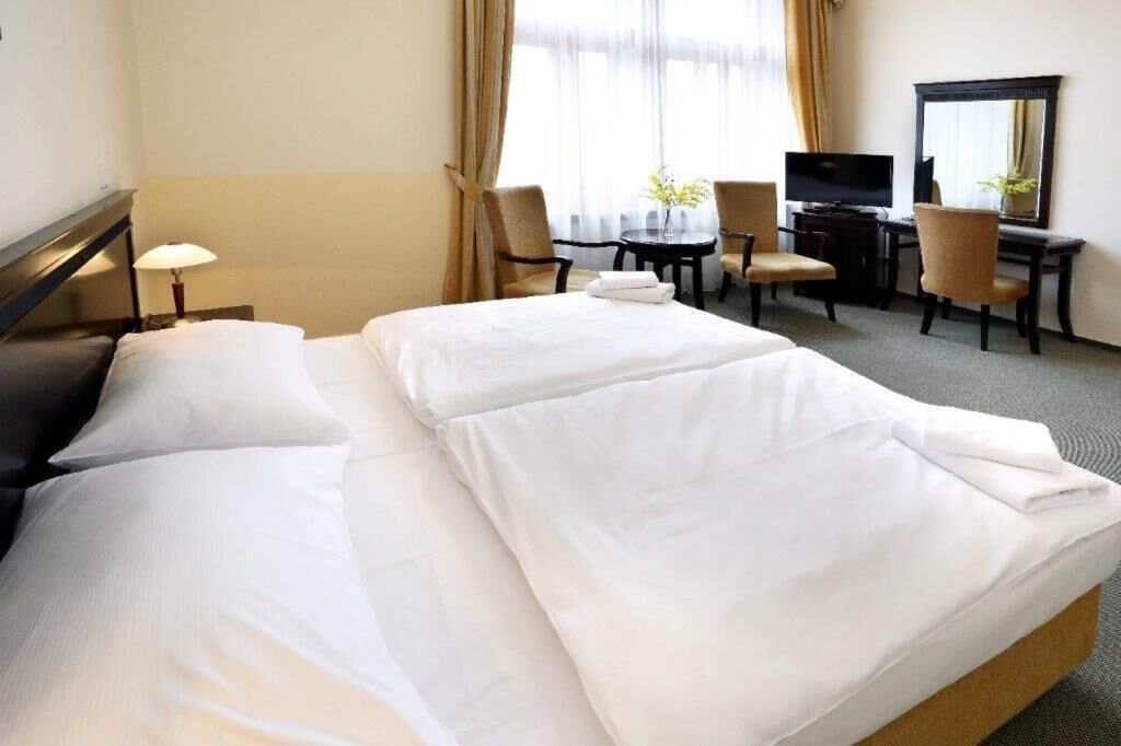 Hypo-allergenic bedding, individually decorated, desk, blackout drapes