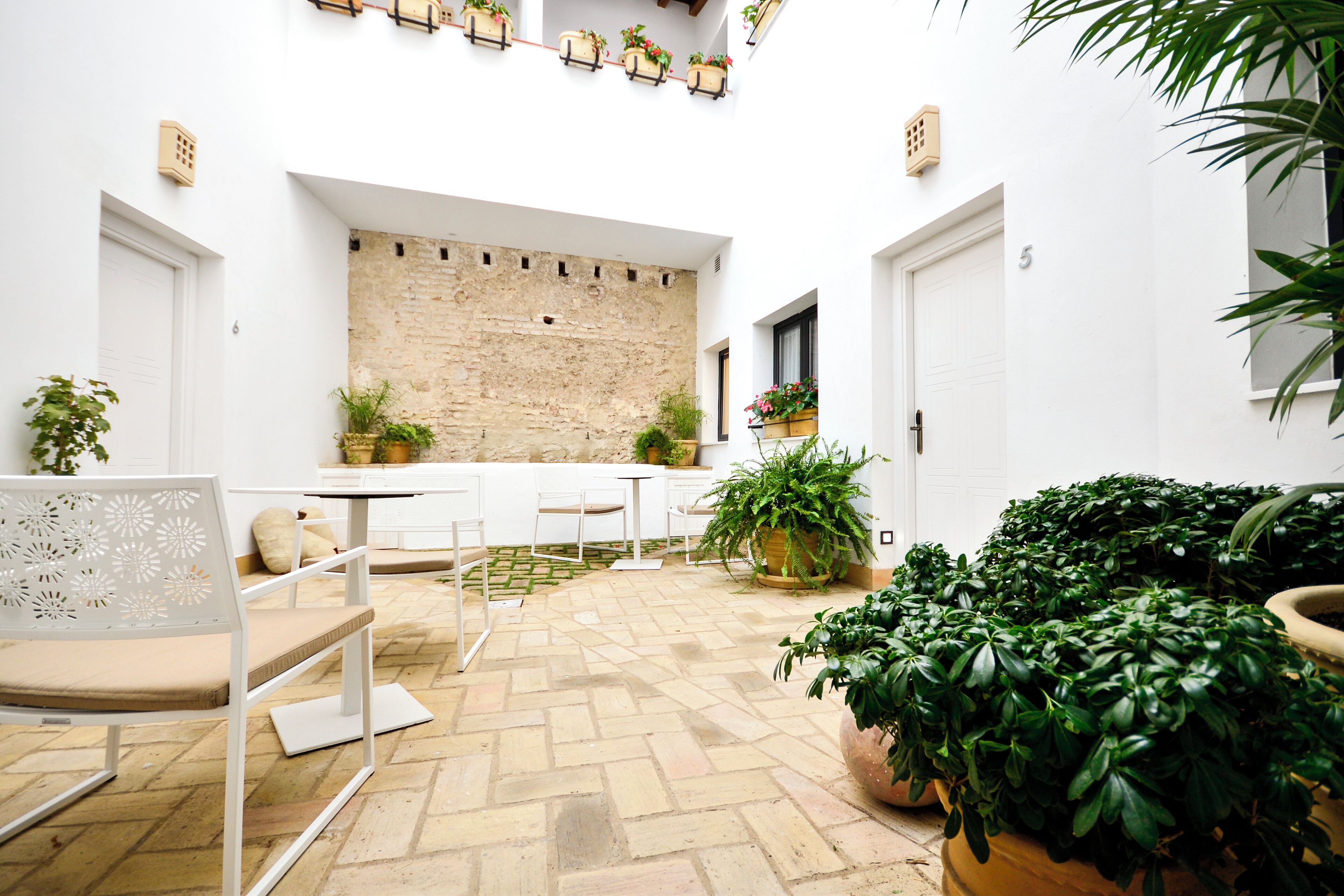 Standard-Doppelzimmer | Blick auf den Innenhof