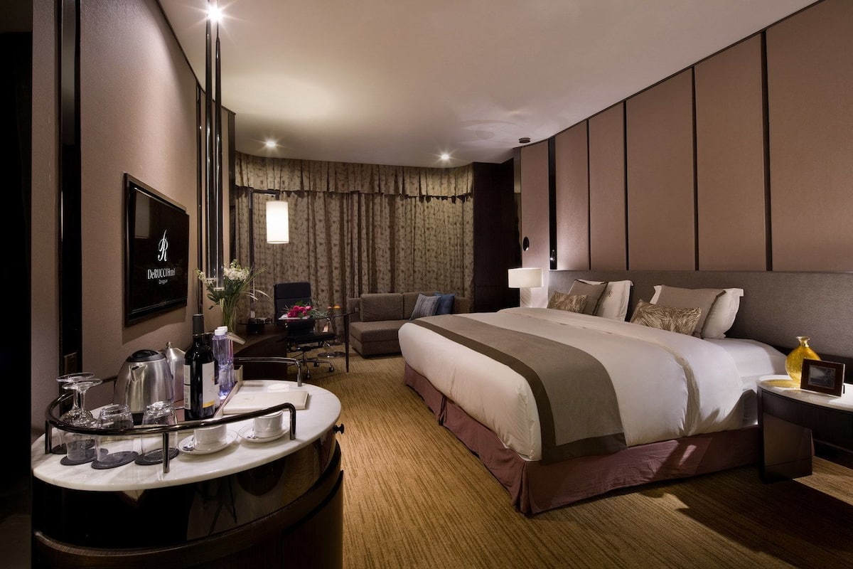 Business Single Room, 1 King Bed, City View
