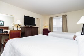 Standaard kamer, 2 tweepersoonsbedden | Luxe beddengoed, een bureau, verduisterende gordijnen