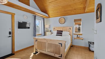 Cottage A | Pillowtop beds, individually decorated, individually furnished