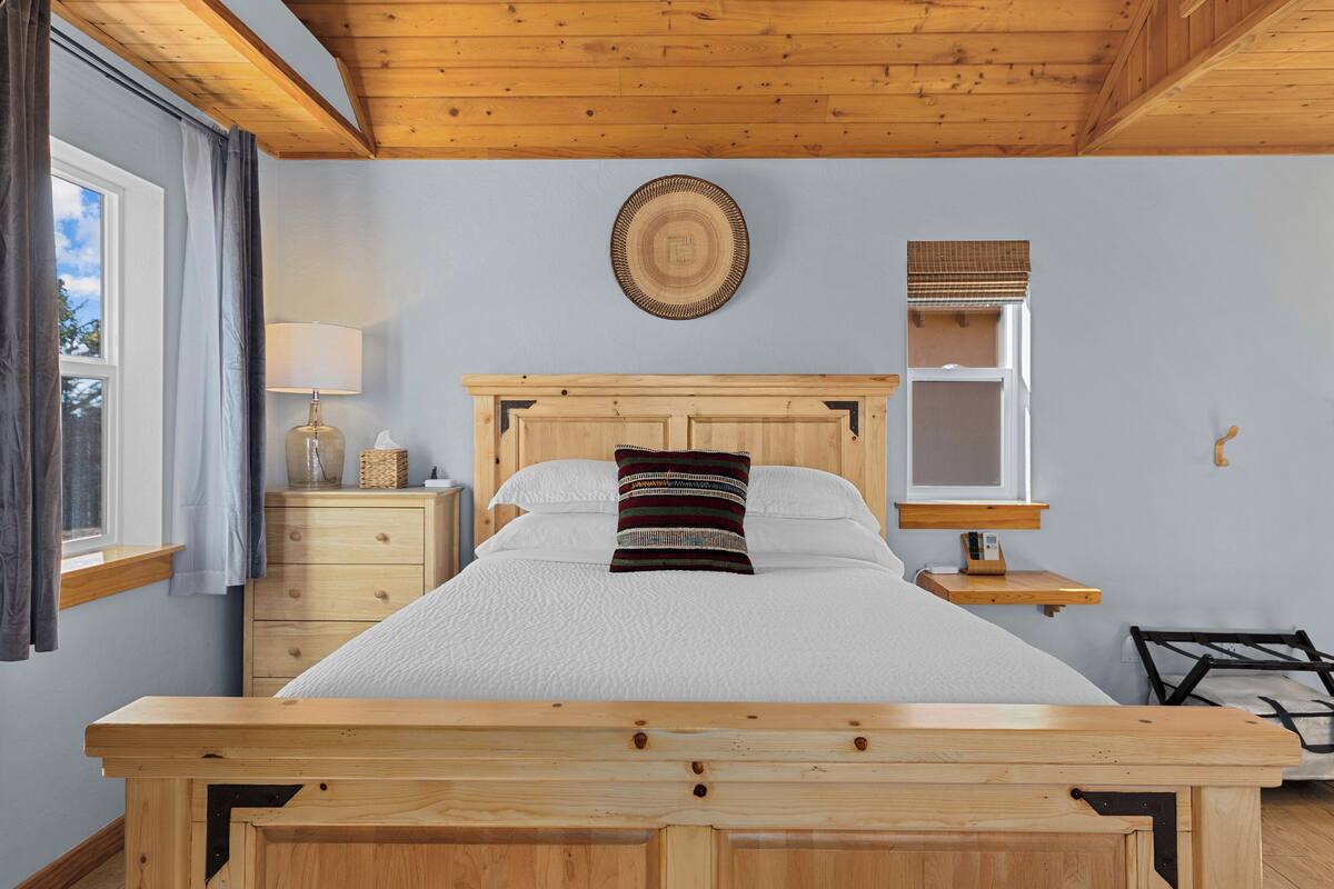 Cottage A | Pillowtop beds, blackout drapes, WiFi (free), individually decorated