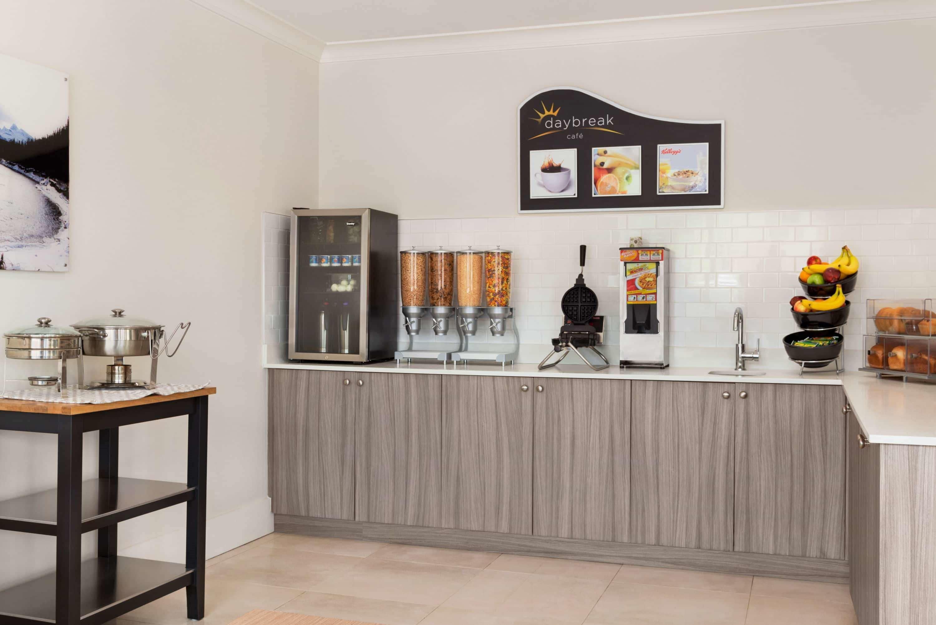 free daily continental breakfast