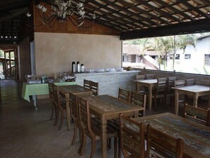 Desayuno buffet incluido todos los días 