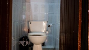 Casa, 3 habitaciones, cocina | Baño