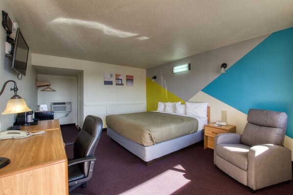 Economy Single Room, 1 Bedroom, Non Smoking, Refrigerator & Microwave