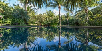 3 outdoor pools, sun loungers
