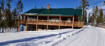 Wind River Country/Yellowstone retreat at Spruce Lodge