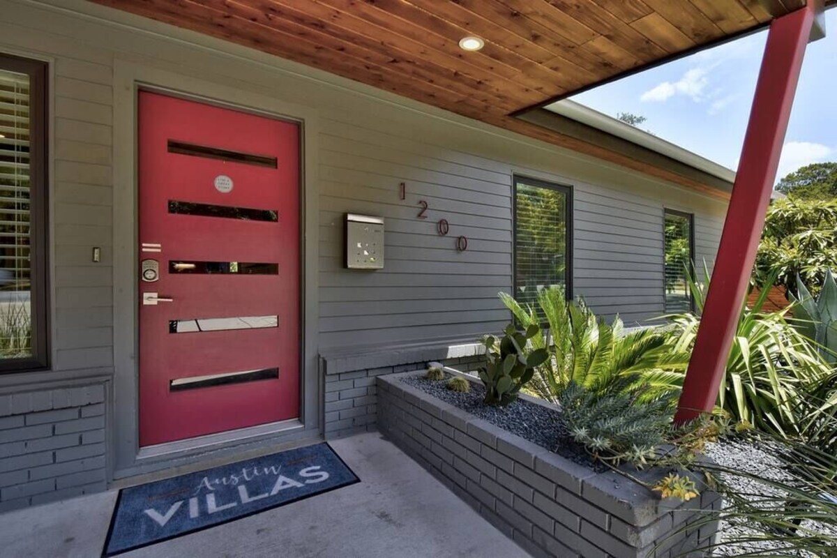 Photo 39 of SocoVilla: Downtown/Pool/Golf Green/FirePit/18 Beds