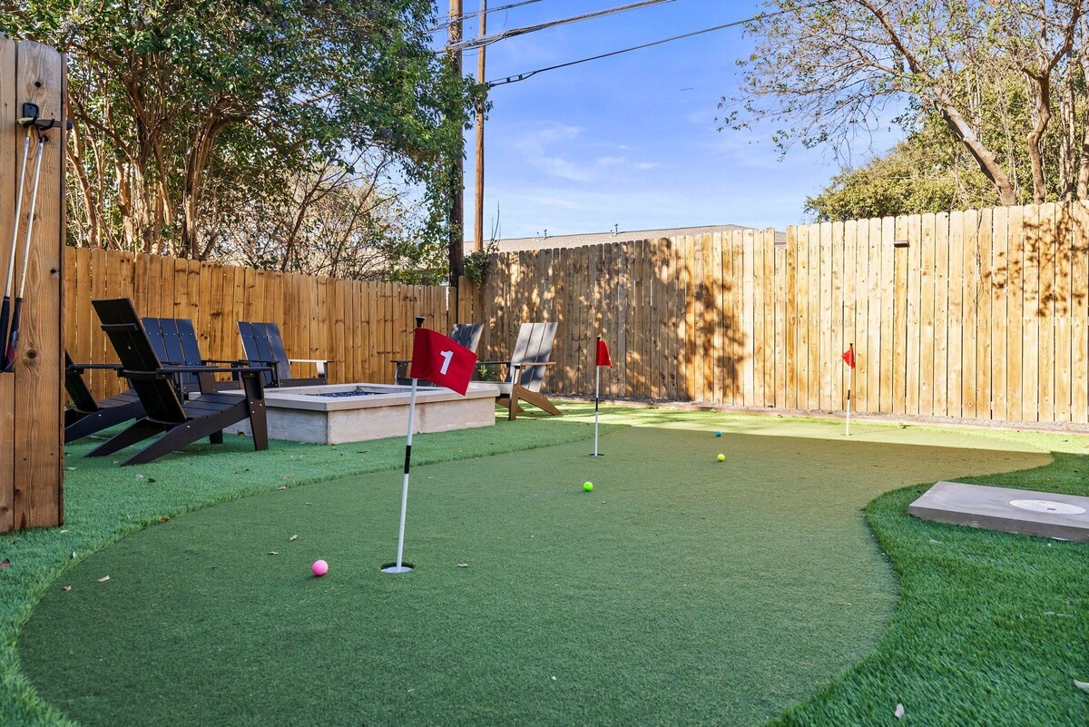 Photo 5 of SocoVilla: Downtown/Pool/Golf Green/FirePit/18 Beds