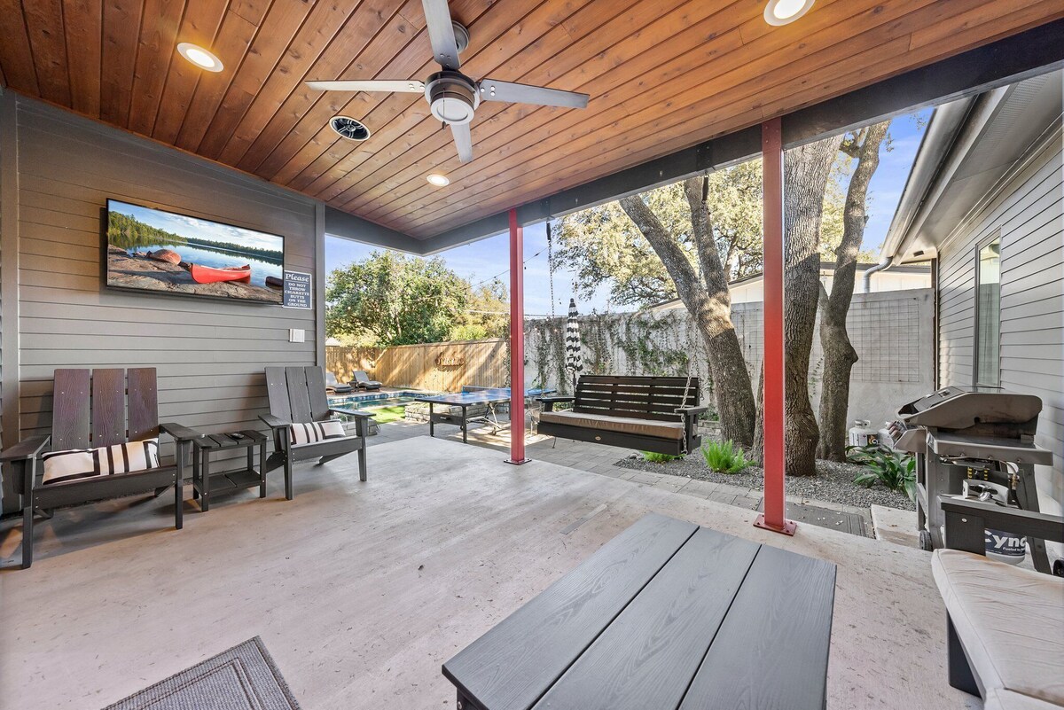 Photo 7 of SocoVilla: Downtown/Pool/Golf Green/FirePit/18 Beds