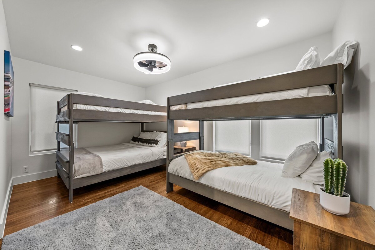 Photo 23 of SocoVilla: Downtown/Pool/Golf Green/FirePit/18 Beds