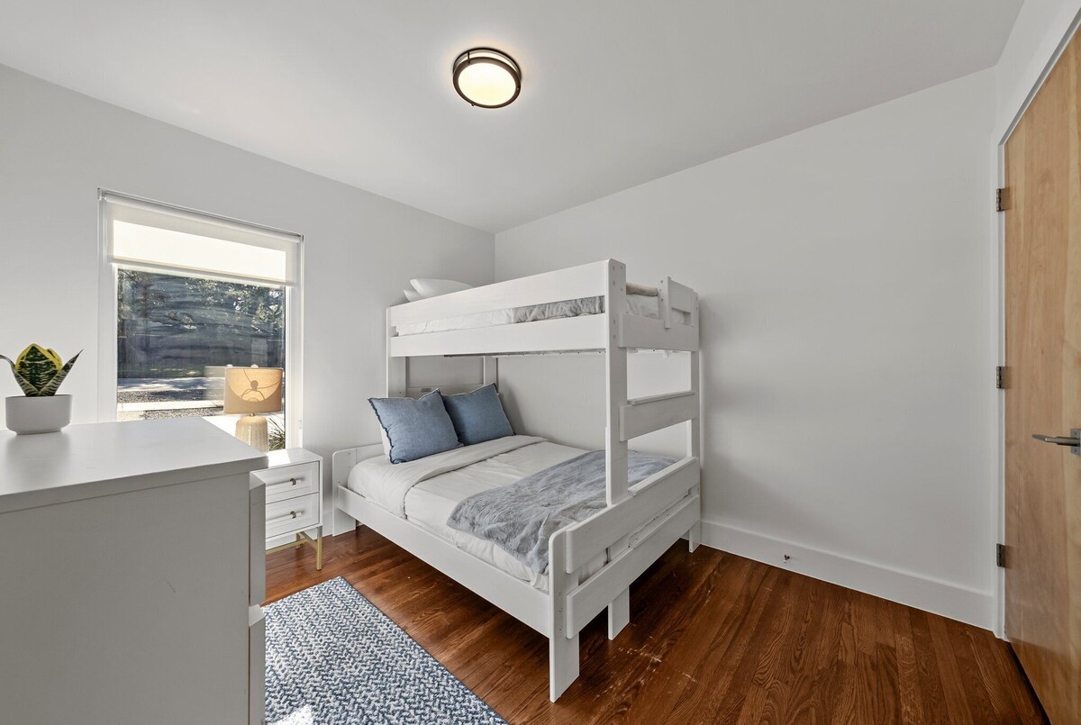 Photo 20 of SocoVilla: Downtown/Pool/Golf Green/FirePit/18 Beds