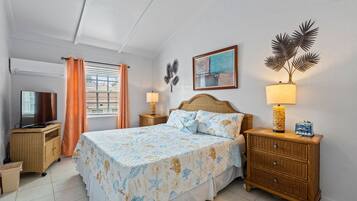 2 bedrooms, premium bedding, in-room safe, desk