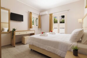 2 bedrooms, desk, iron/ironing board, travel cot - Deluxe Pool-View Apartment - 50m from Dassia Beach (Corfu)