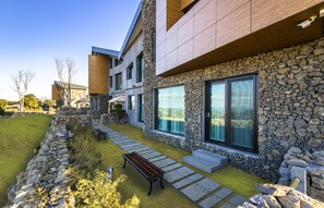 Bagian depan properti