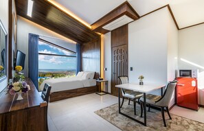 Deluxe Room | Premium bedding, desk, blackout drapes, free WiFi - The Jun Pension Jeju (Jeju City)