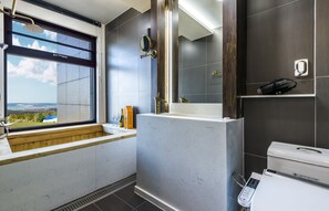 Bathroom - The Jun Pension Jeju (Jeju City)