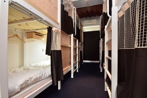 In-room safe, desk, laptop workspace, blackout curtains - Hostel Enisia Namba (Osaka)