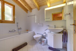 Vasca, asciugacapelli, asciugamani