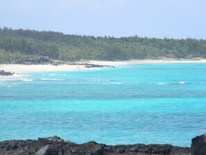 Beach nearby - Apartment in residence (Blue Bay)