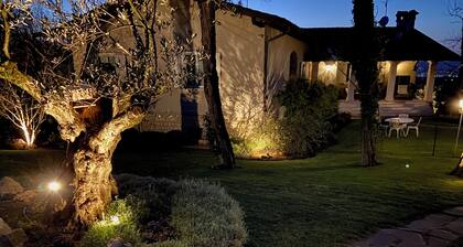 MAJESTIC VILLA A QUELQUES KM DU LAC GARDA AVEC GRAND JARDIN ET 2 VERANDAS