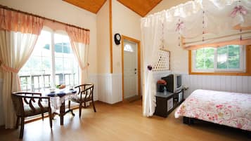 Double Room (Procyon)