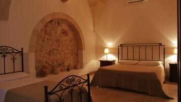 1 chambre, chambres insonorisées, fer et planche à repasser, Wi-Fi