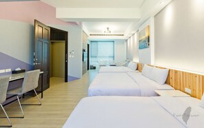 Familienzimmer, 1 Schlafzimmer (501) | Individuell dekoriert, individuell eingerichtet, Schreibtisch