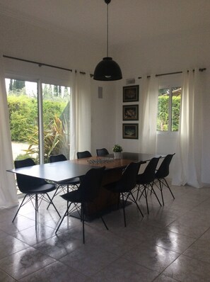 Dining - Villa with Pool in a private domain in Valbonne - (Valbonne)