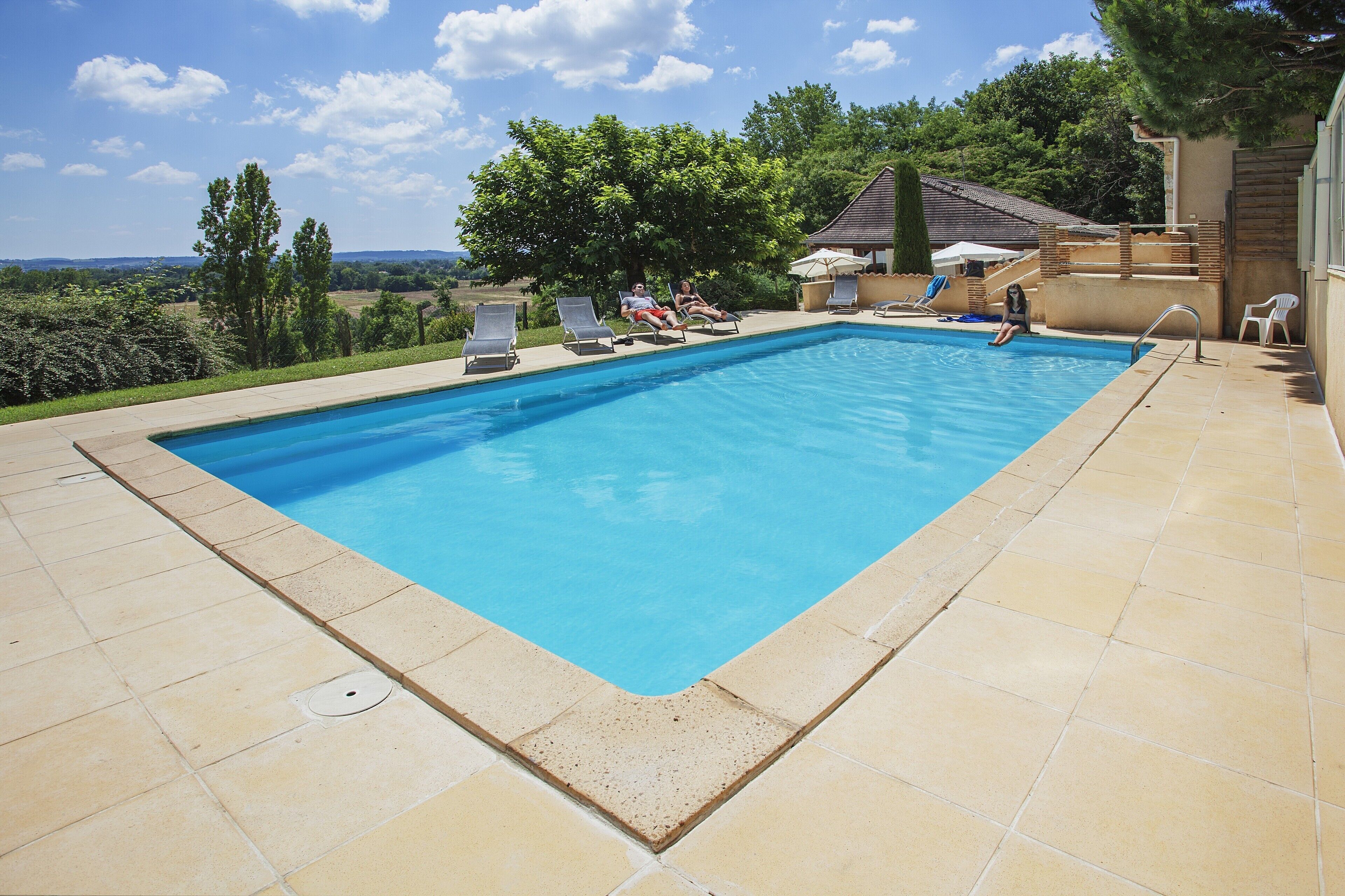 Piscine extérieure, piscine chauffée