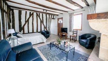 5 slaapkamers, een strijkplank/strijkijzer, reisbedje, gratis wifi