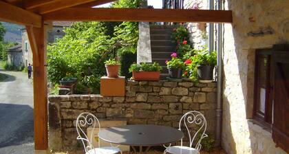 Small studio for 2 in the gorges of the Aveyron