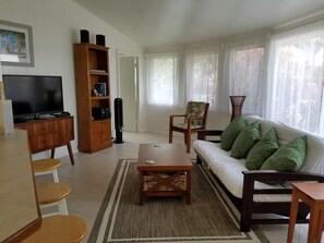 TV connectée, lecteur de DVD, livres, médiathÚque