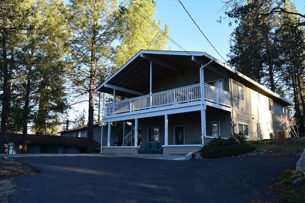Exterior - Yosemite, Family-friendly Escape with many amenities inside, outside and nearby (Groveland)
