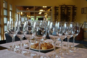 Breakfast, lunch, dinner served; local and international cuisine